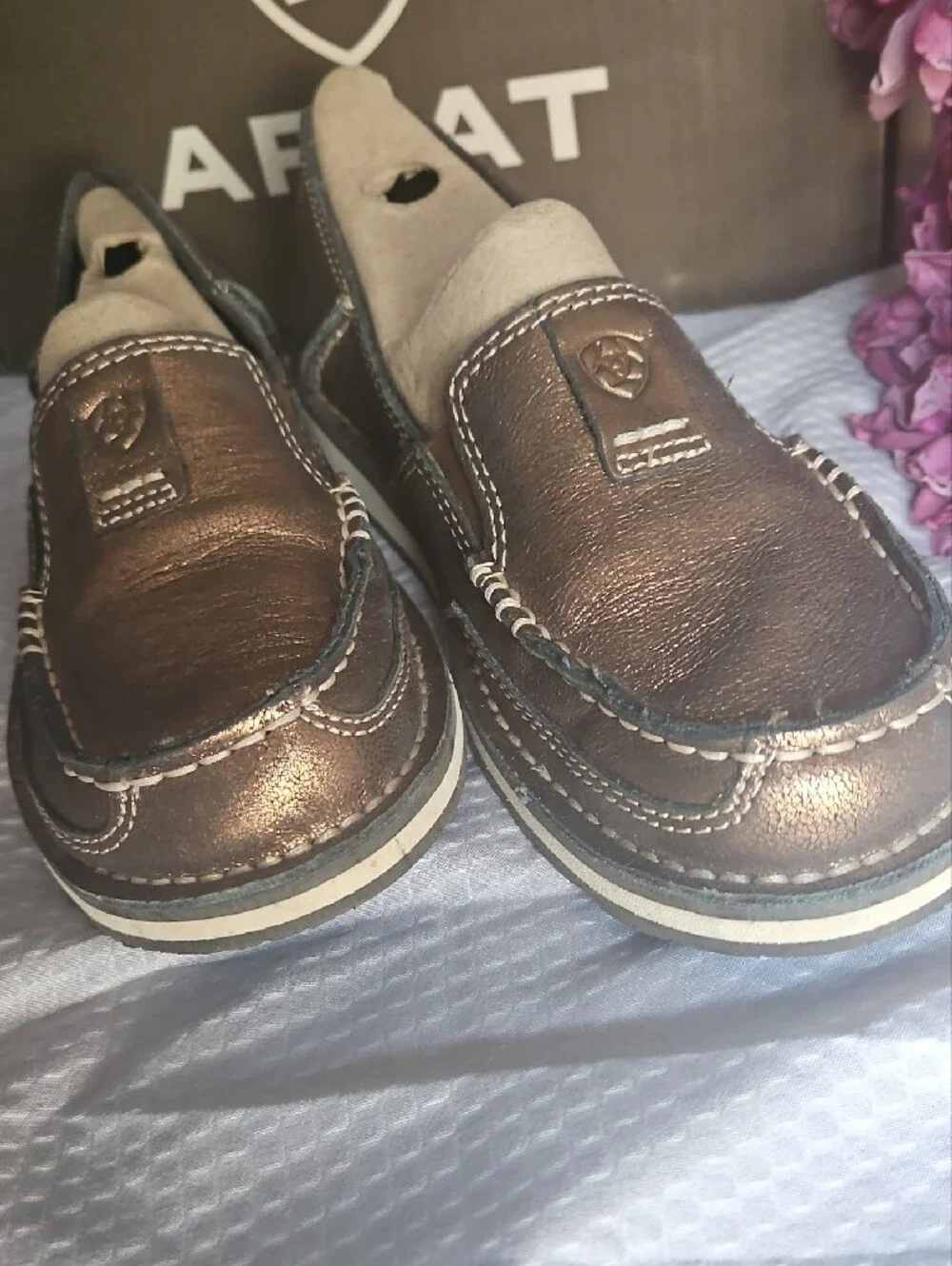 Ariat Bronze Metallic Slip-On Moccasin Loafer Cruisers Womens Size 6